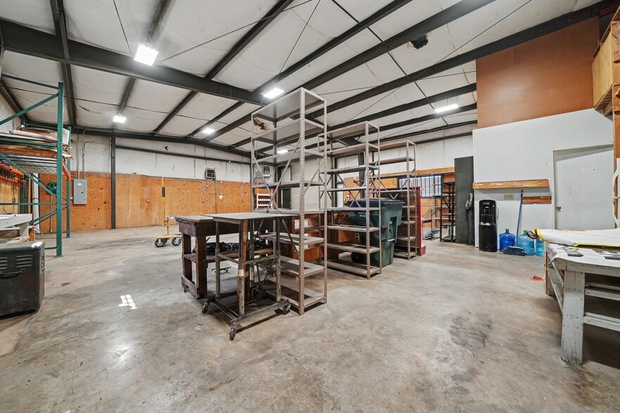 More Photos Of 11020 N State Highway 49, Martell Freestanding For Sale