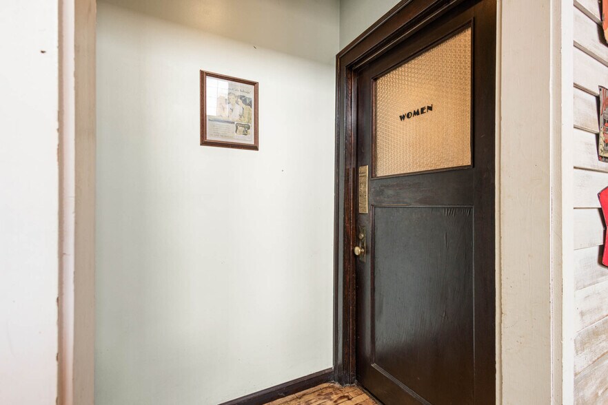 More Photos Of 20 Center St, Batavia Restaurant For Sale