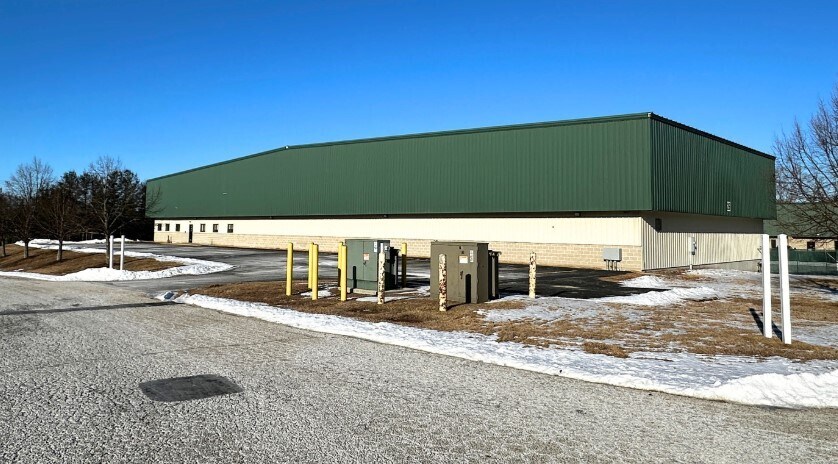 More Photos Of 26 Town Forest Rd, Webster Warehouse For Lease
