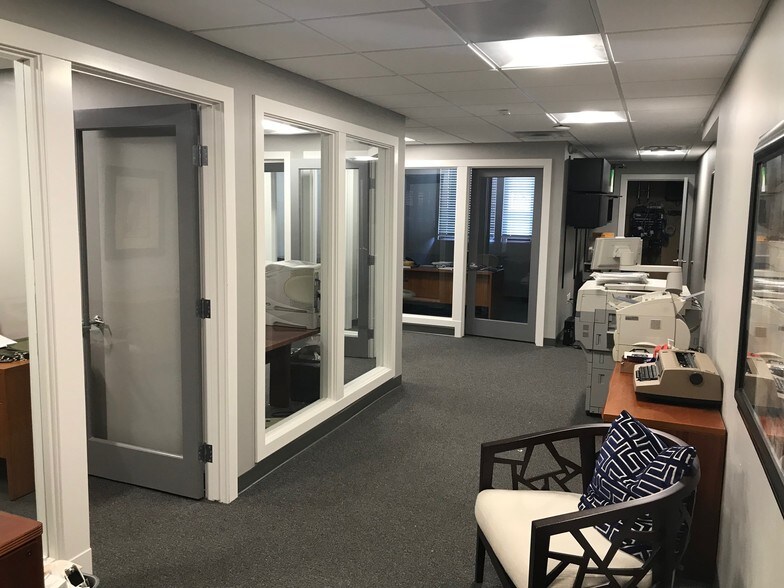 More Photos Of 101 N Westlake Blvd, Westlake Village Unknown For Lease