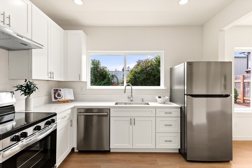 More Photos Of 14643 8th Ave SW, Burien Apartments For Sale