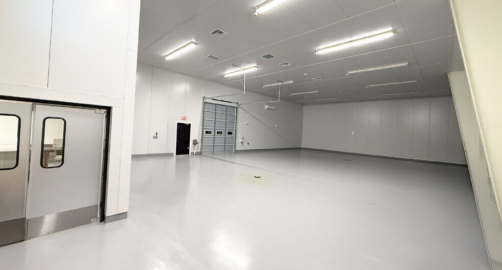 More Photos Of 1450 Enterprise Dr, Lemoore Warehouse For Sale