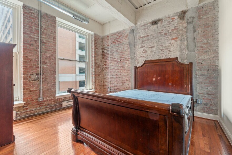 More Photos Of 311-313 W Baltimore St, Baltimore Apartments For Sale