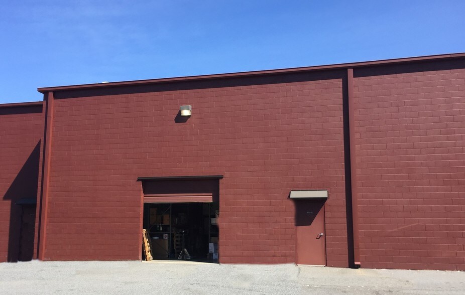 More Photos Of 1880 W Oak Pky, Marietta Loft Creative Space For Lease