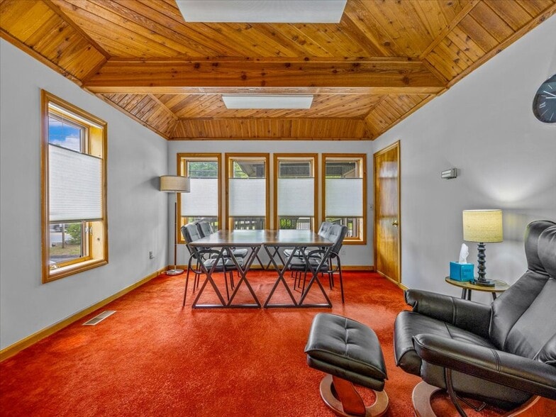 More Photos Of 200 W Town St, Norwich Office For Sale