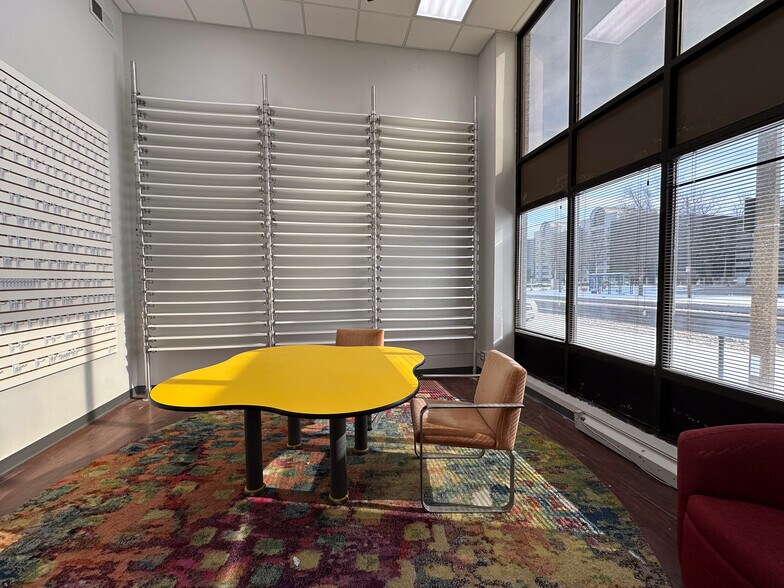 More Photos Of 2815 Olive St, Saint Louis Office For Lease