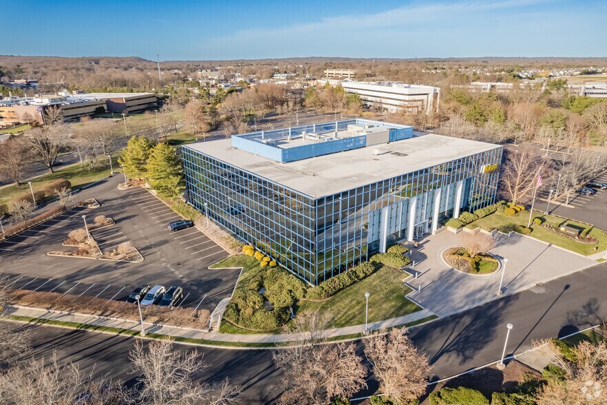 More Photos Of 1300 Walt Whitman Rd, Melville Office For Lease