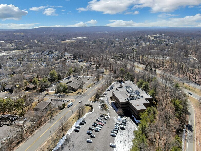 More Photos Of 100 Dutch Hill Rd, Orangeburg Medical For Lease