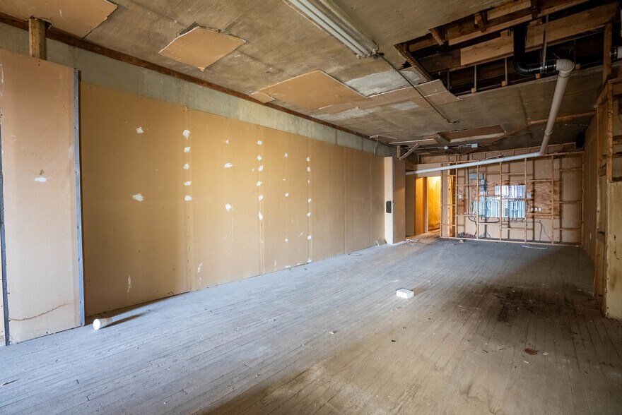 More Photos Of 14-18 N 52nd St, Philadelphia Storefront Retail Office For Sale