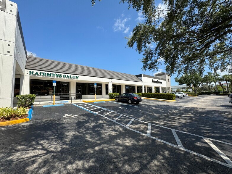 More Photos Of 7401-7491 N Federal Hwy, Boca Raton Unknown For Lease