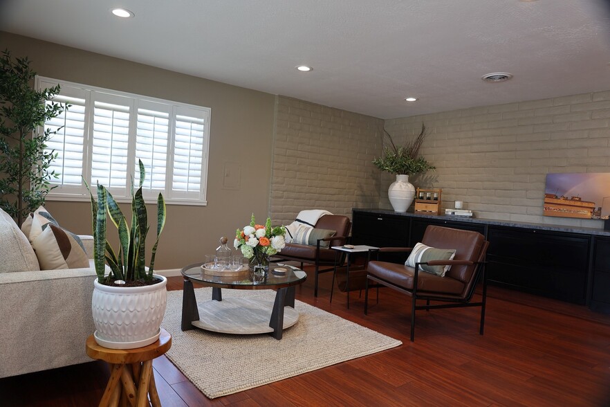 More Photos Of 501 E Washington St, Petaluma Office For Sale