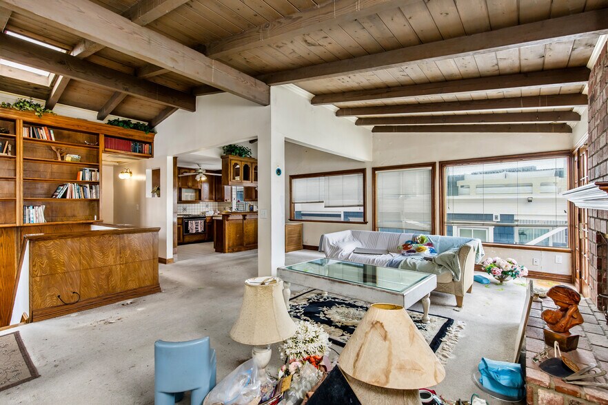 More Photos Of 232 29th St, Manhattan Beach Multifamily For Sale