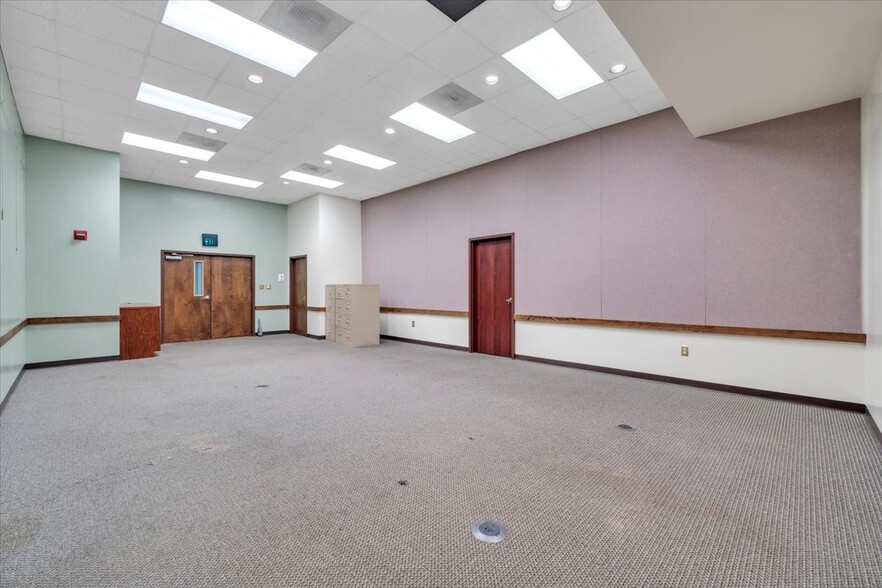 More Photos Of 210 S Jefferson St, Roanoke Loft Creative Space For Sale
