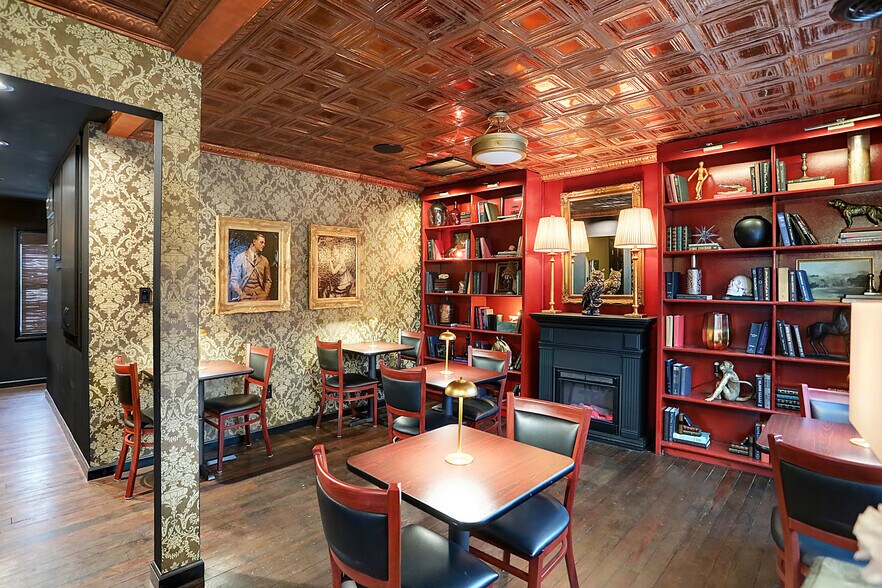 More Photos Of 2849 S Shelby St, Indianapolis Freestanding For Sale