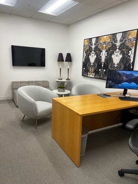 More Photos Of 10866 Wilshire Blvd, Los Angeles Office For Lease
