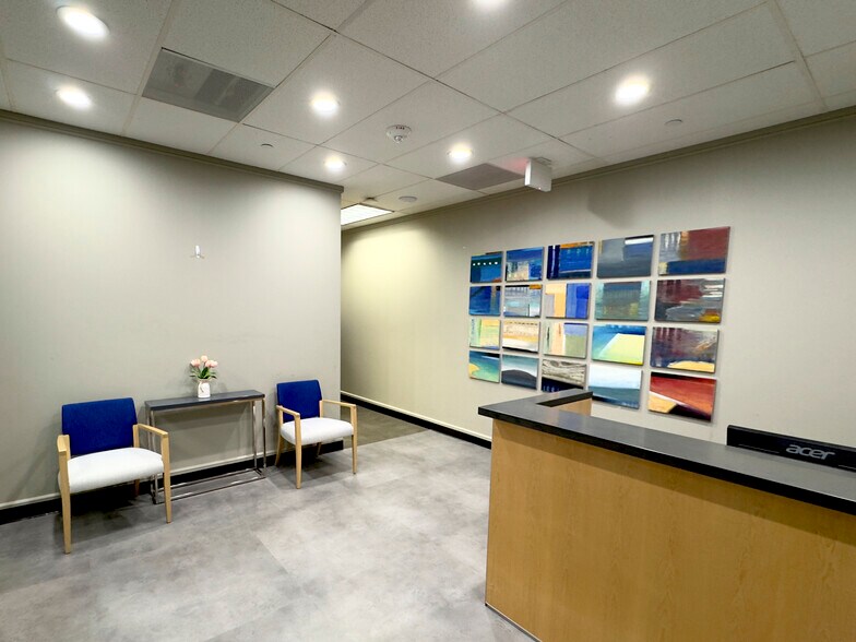 More Photos Of 745 Fort St, Honolulu Office For Lease