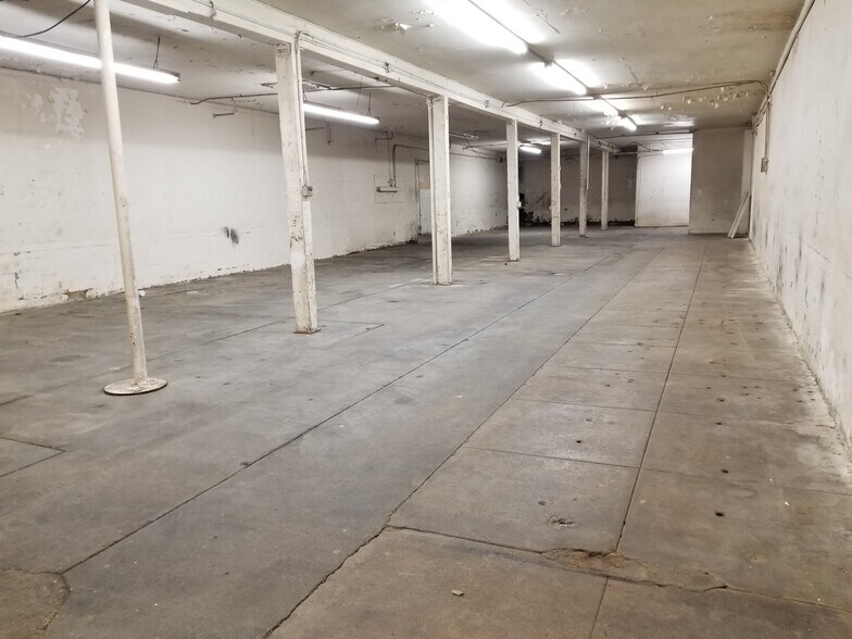 More Photos Of 425 E 58th St, Los Angeles Warehouse For Lease