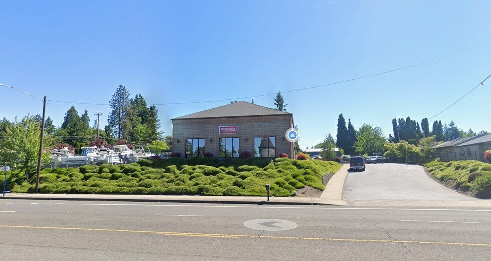 Primary Photo Of 13200-13210 SE Mcloughlin Blvd, Milwaukie Showroom For Lease