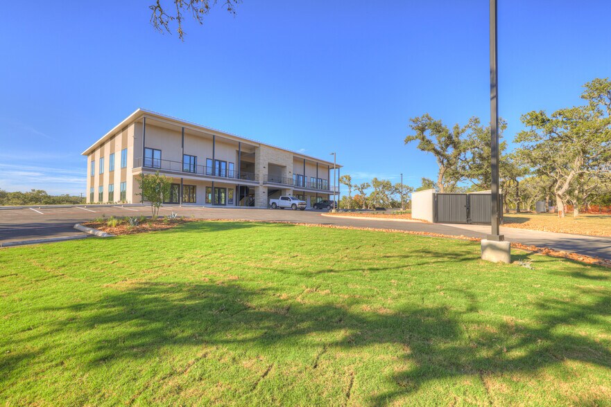 More Photos Of 1878 Herbelin Rd, New Braunfels Office For Sale