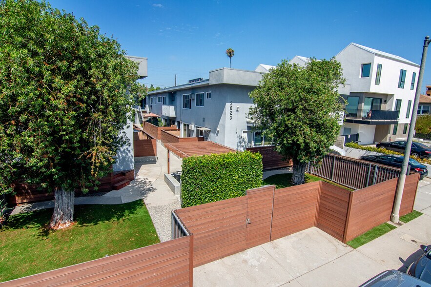 More Photos Of 2023 Preuss Rd, Los Angeles Apartments For Sale