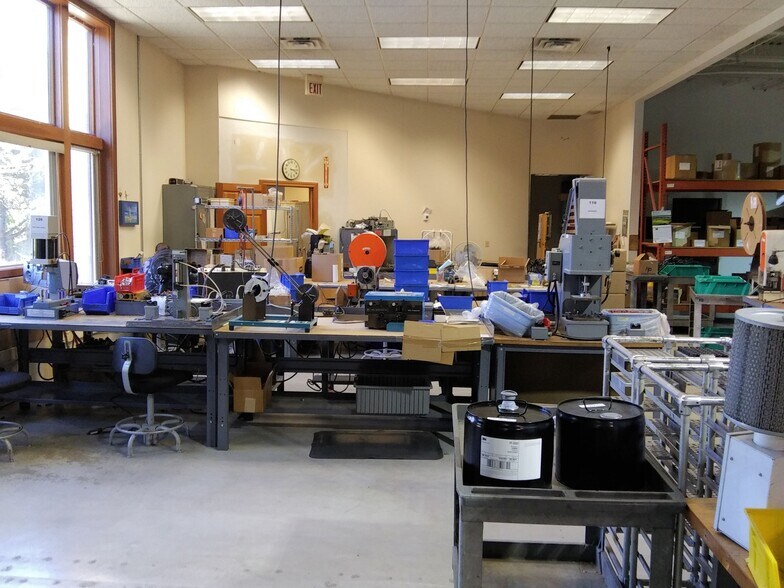 More Photos Of 6520 Hopkins Rd, Mentor Light Manufacturing For Sale