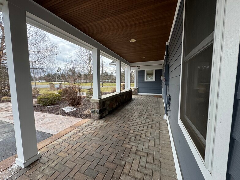 More Photos Of 8820 Jackson Rd, Dexter Office For Lease