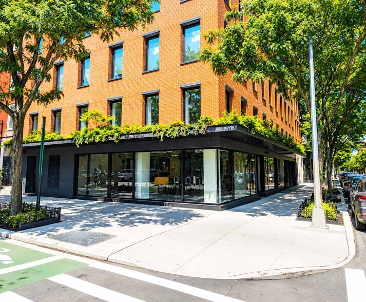 More Photos Of 197 10th Ave, New York Apartments For Lease