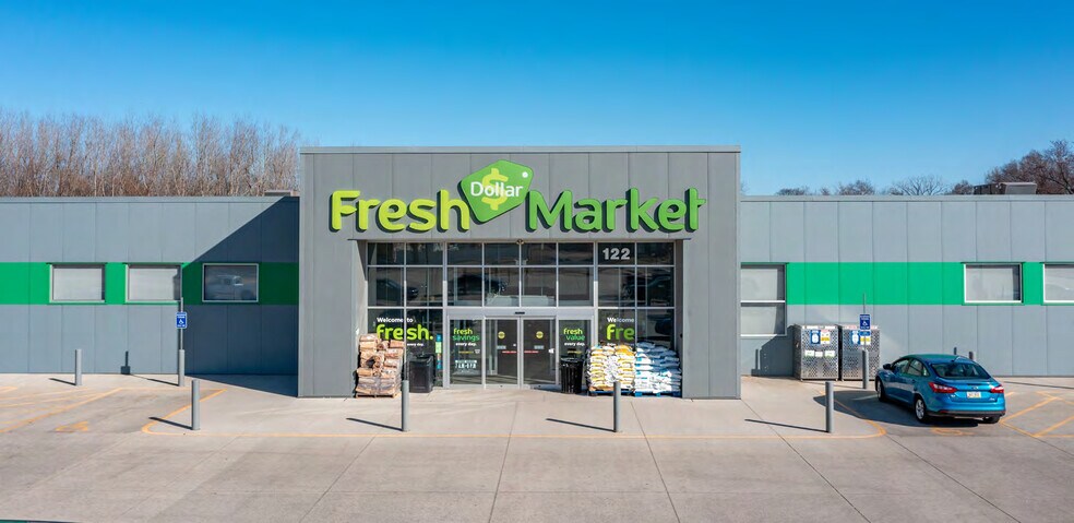 Primary Photo Of 122 N Main St, Monticello General Retail For Sale
