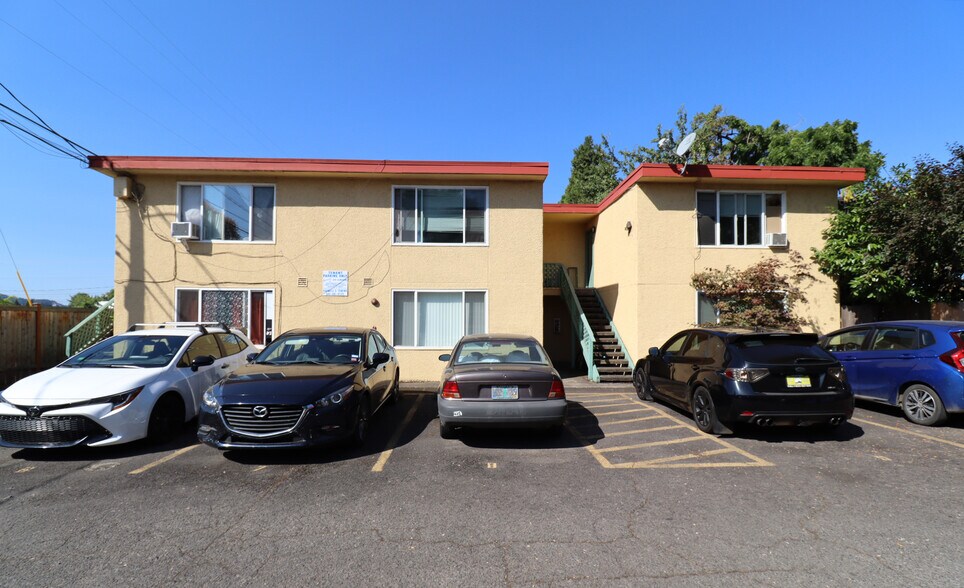 More Photos Of 540 Almaden St, Eugene Apartments For Sale