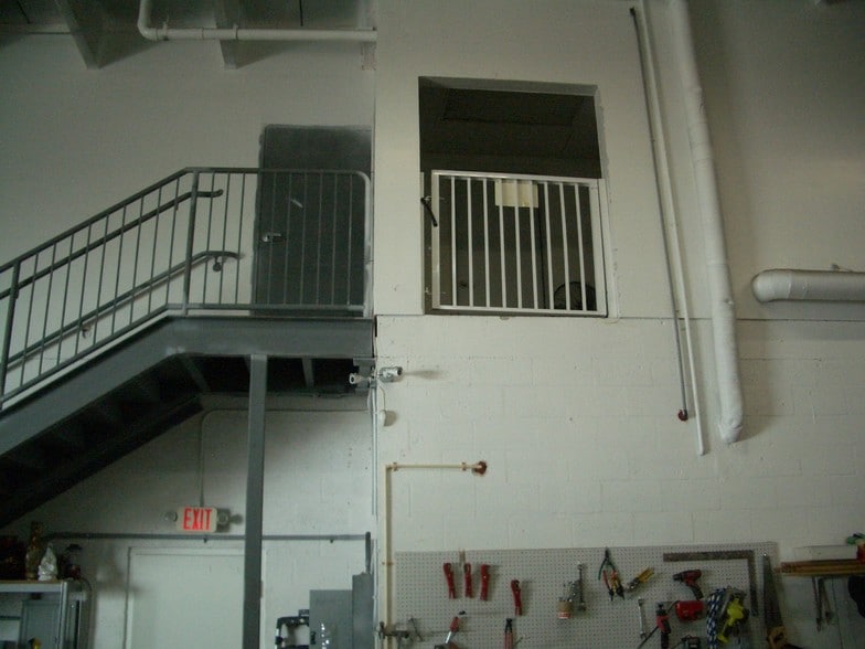 More Photos Of 1650-1680 NW 95th Ave, Miami Warehouse For Sale