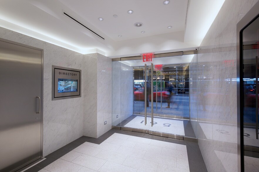 More Photos Of 561 Seventh Ave, New York Office For Lease