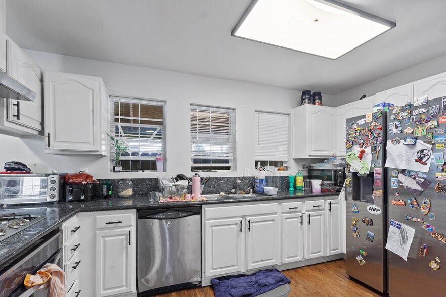More Photos Of 204 Sunset Blvd, Hayward Apartments For Sale
