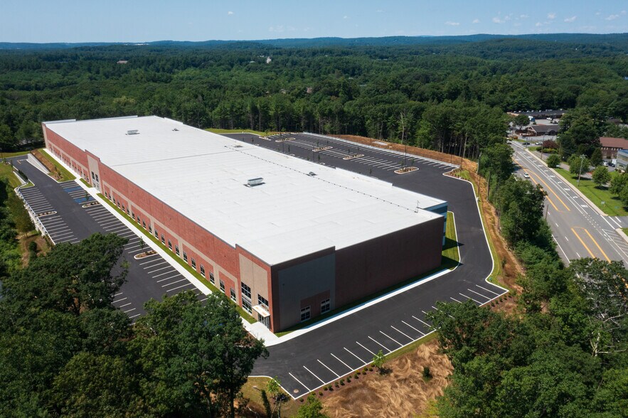 More Photos Of 1000 Nickerson Rd, Marlborough Warehouse For Lease