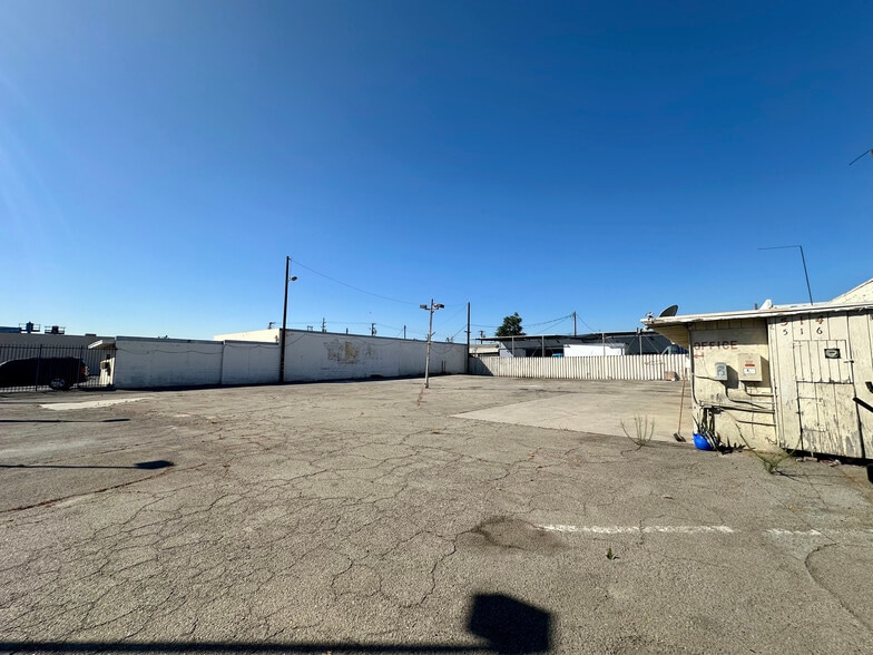 More Photos Of 514 Glenoaks Blvd, San Fernando Land For Lease