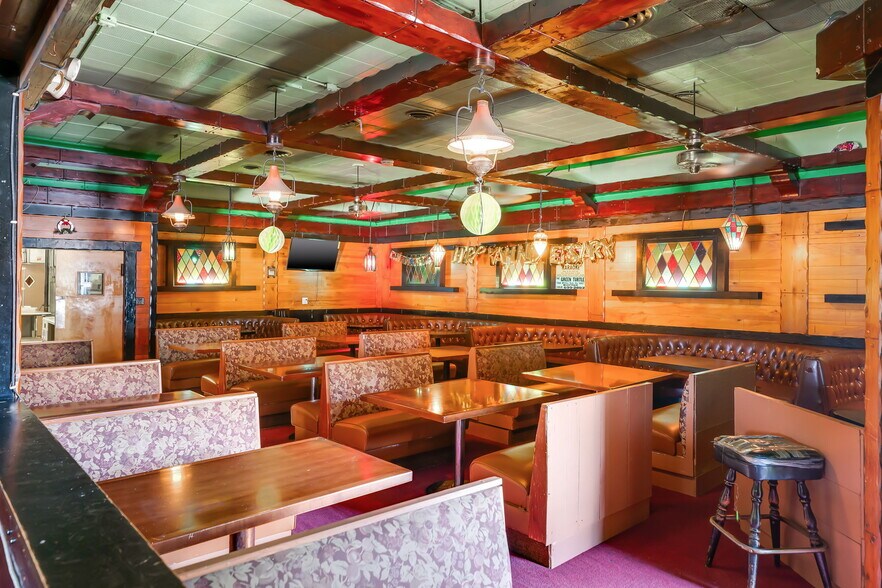 More Photos Of 11456-11464 Whittier Blvd, Whittier Restaurant For Sale