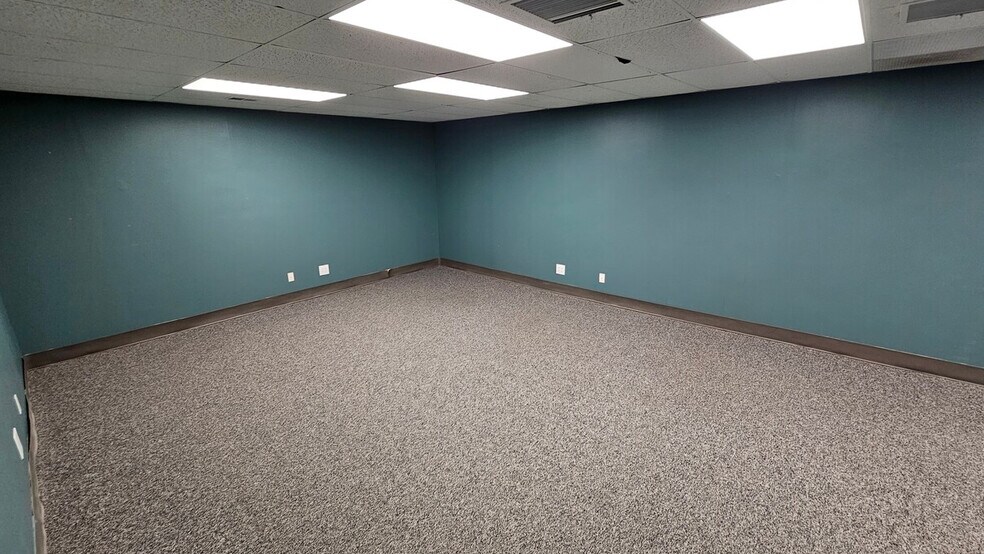 More Photos Of 12100 W 52nd Ave, Wheat Ridge Warehouse For Lease