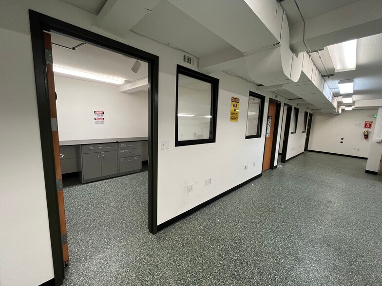 More Photos Of 1200 5th St, Berkeley Light Manufacturing For Sale