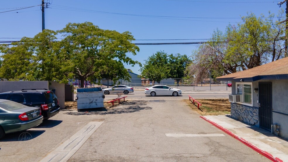 More Photos Of 600 S Real Rd, Bakersfield Apartments For Sale