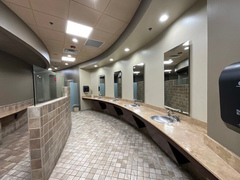 More Photos Of 6370 Louetta Rd, Spring Unknown For Lease