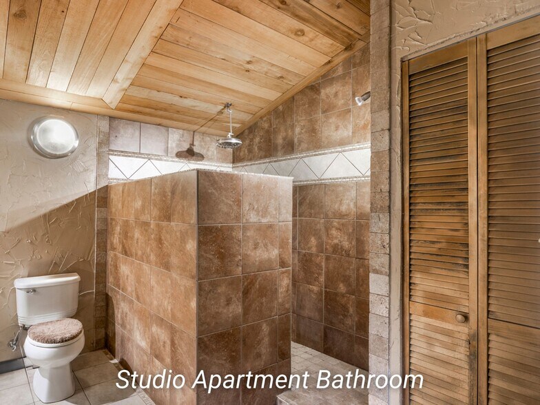 More Photos Of 521 E Front St, Hawkins General Retail For Sale