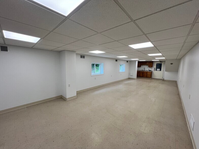 More Photos Of 2470 Evans City Rd, Harmony Warehouse For Sale