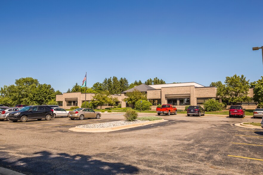 More Photos Of 4440 Hagadorn Rd, Okemos Light Manufacturing For Lease