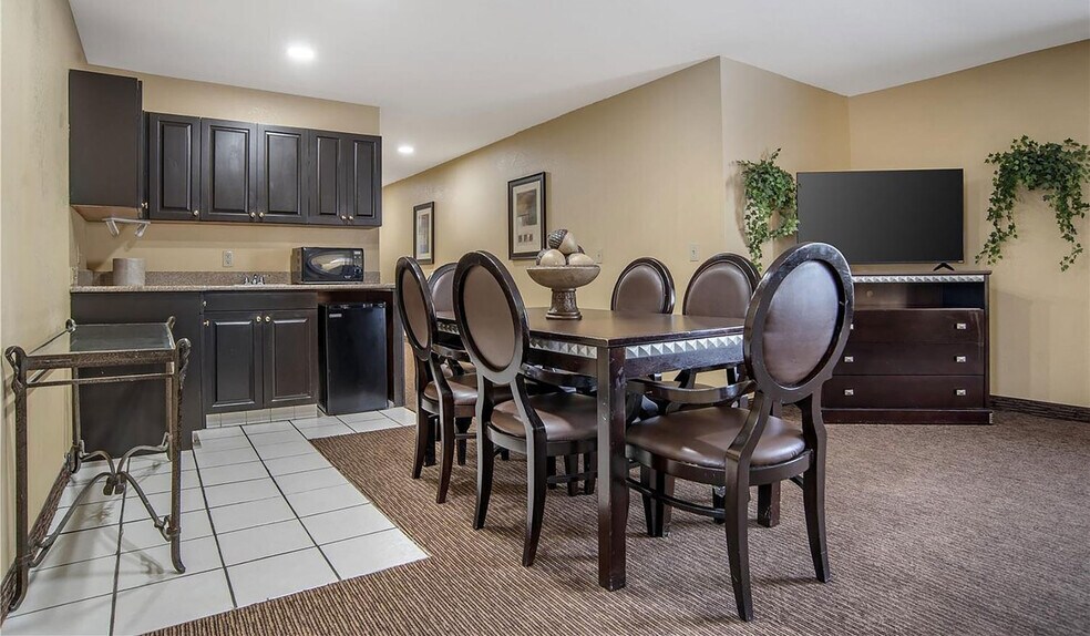 More Photos Of 5041 Academy Ln, Bessemer Hotel For Sale
