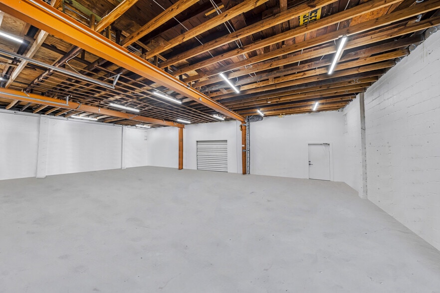 More Photos Of 2081 NW 7th Ave, Miami Warehouse For Sale