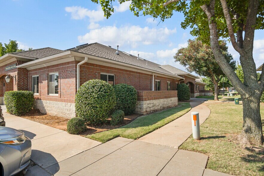 More Photos Of 1006 24th Ave NW, Norman Office For Lease