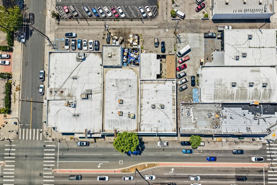 More Photos Of , Reseda General Retail For Sale