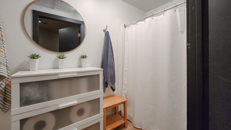 More Photos Of 1517 12th Ave, Seattle Office For Lease