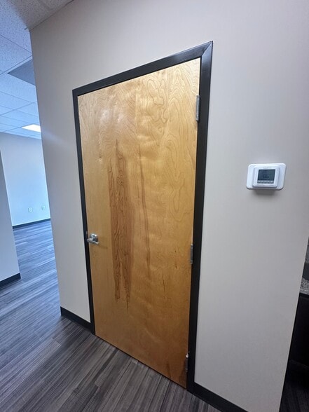 More Photos Of 4830 Marsett Pky, Cumming Light Manufacturing For Lease