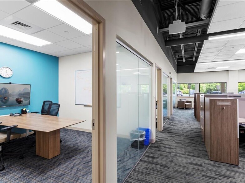 More Photos Of 100 Domain Dr, Exeter Light Distribution For Lease