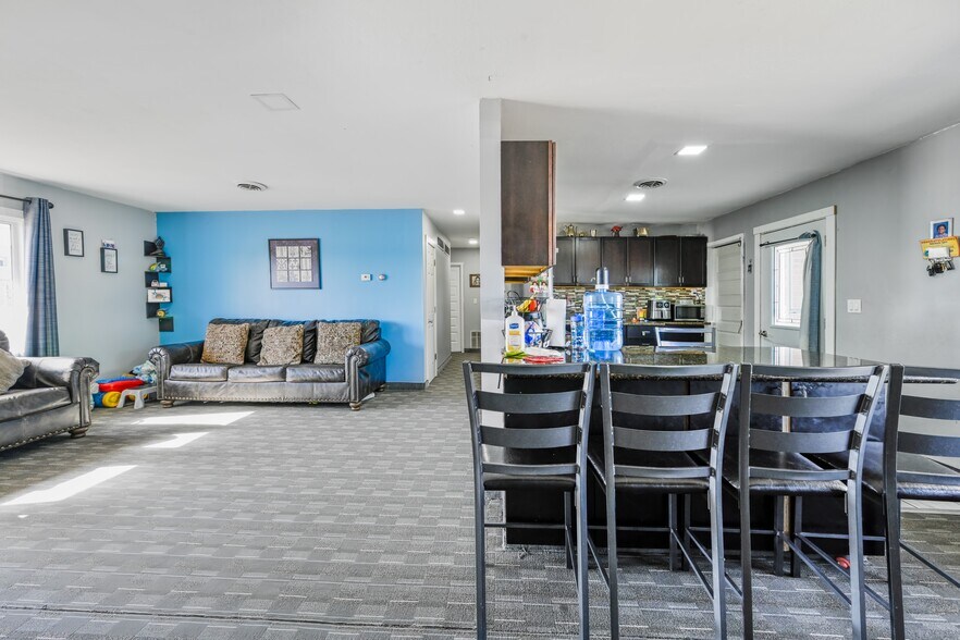 More Photos Of 5090 Buffalo Creek Rd, Elm Creek Hotel For Sale